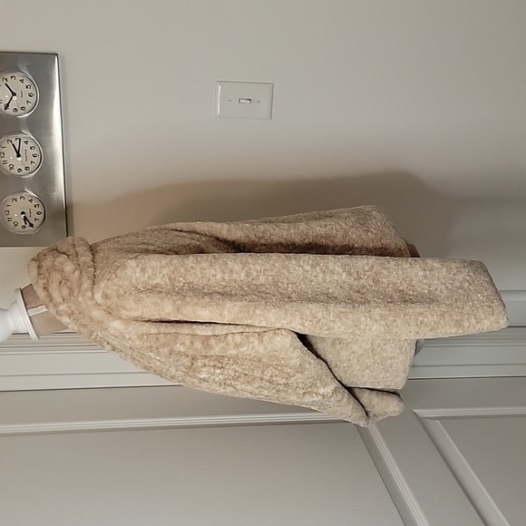 Jack by BB Dakota. Size M. Faux Fur Cropped Jacket. NEW with Tag! - Picture 2 of 11